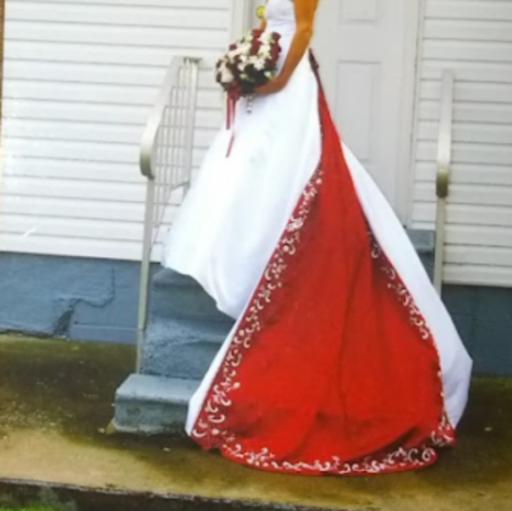 Alfred Angelo   size 10 altered white dress with a Claret train - Picture 3 of 5
